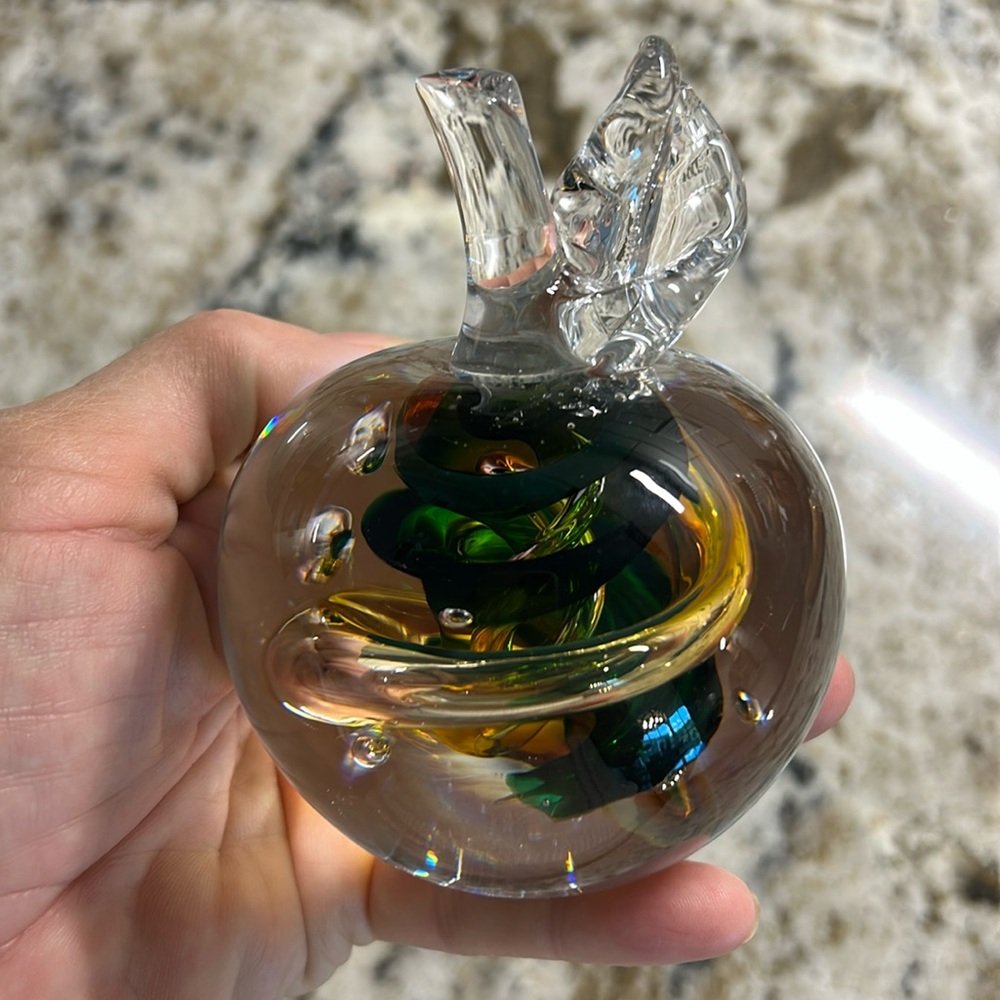 GLASS APPLE PAPERWEIGHT
